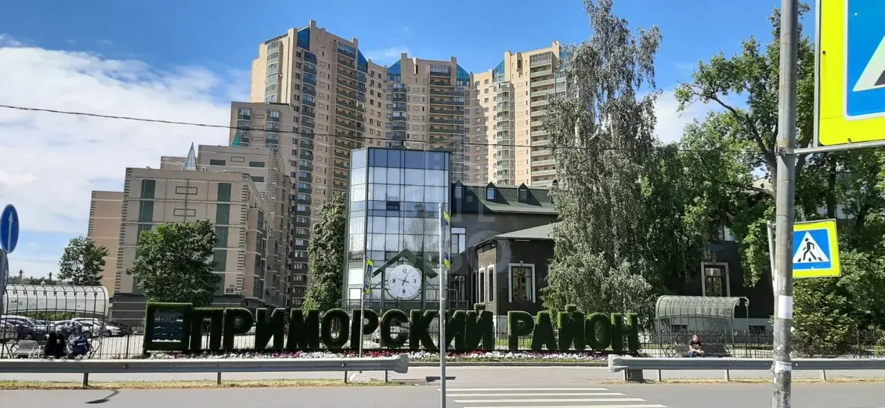трехкомнатная квартира в Санкт-Петербурге по адресу: Фермское ш., 32