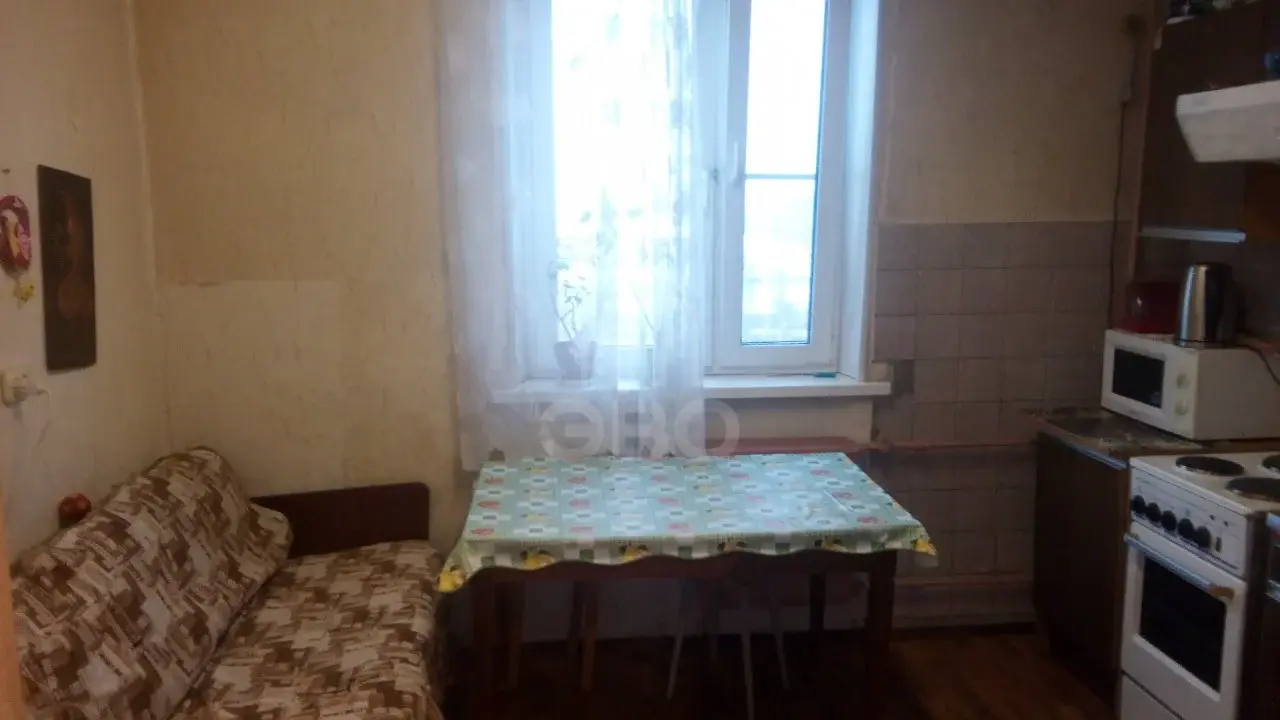 комната в Санкт-Петербурге по адресу: Школьная ул., 110, к 1