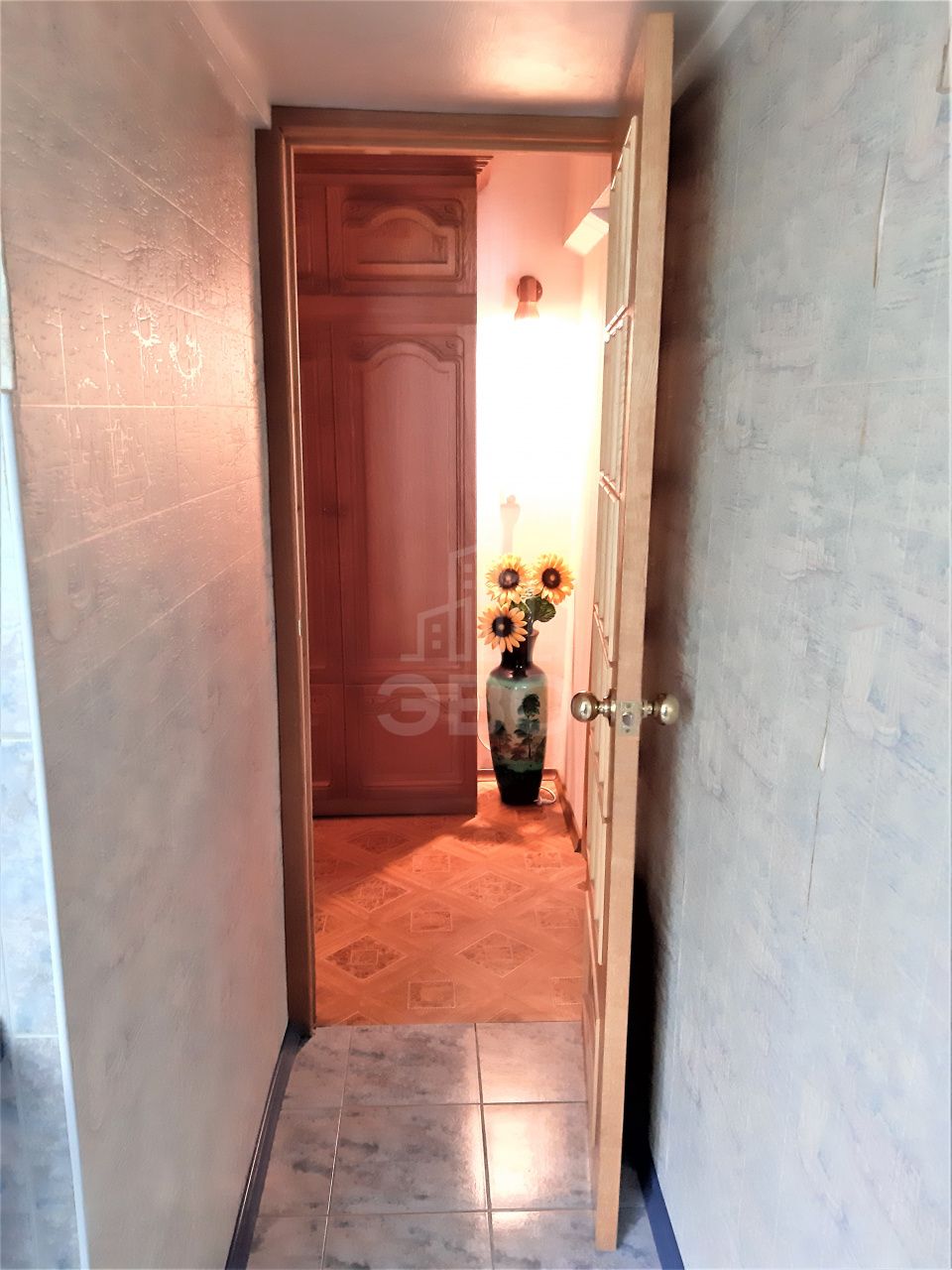 трехкомнатная квартира в Санкт-Петербурге по адресу: Замшина ул., 62