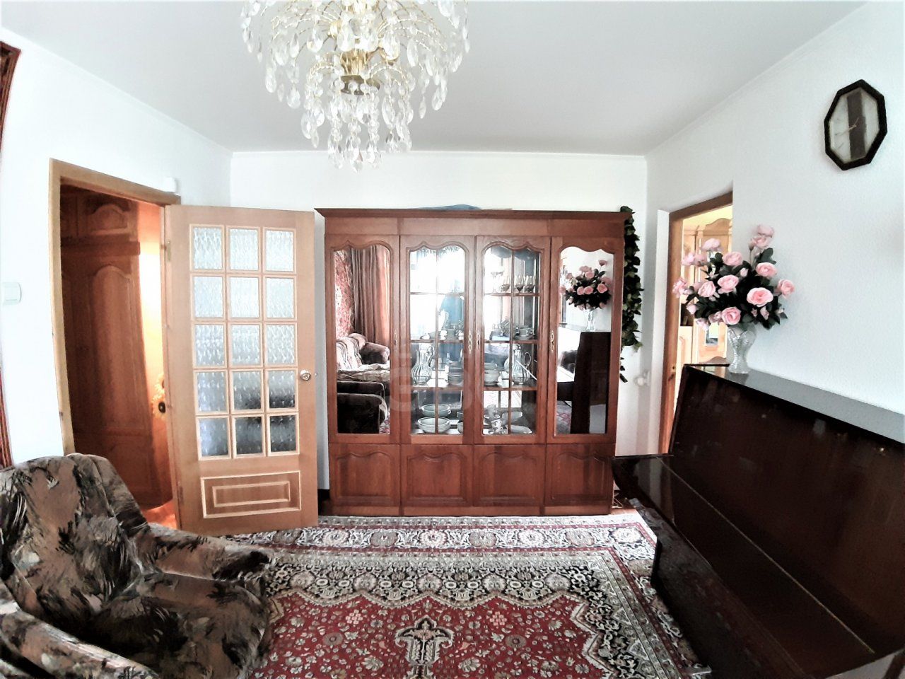 трехкомнатная квартира в Санкт-Петербурге по адресу: Замшина ул., 62