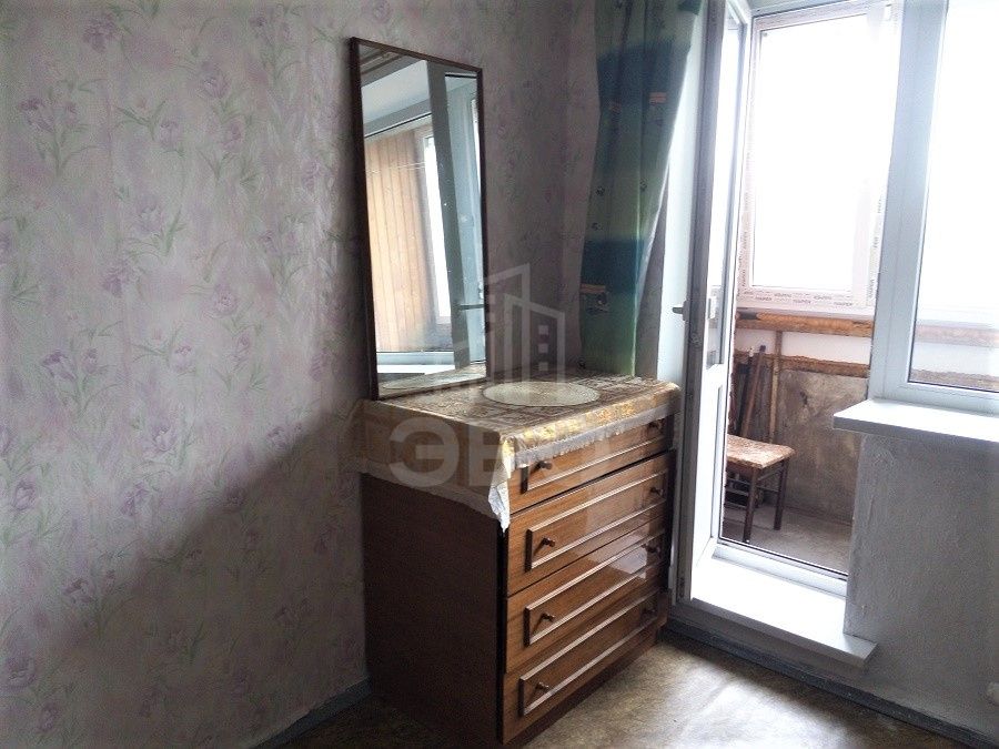 комната в Санкт-Петербурге по адресу: Ударников проспект, 18