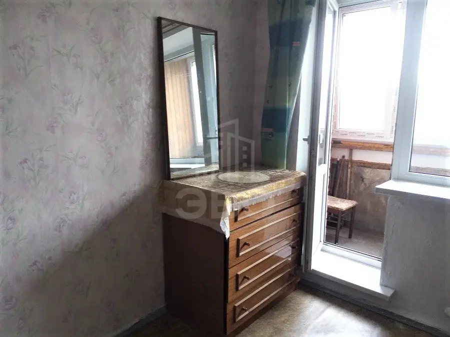 комната в Санкт-Петербурге по адресу: Ударников проспект, 18