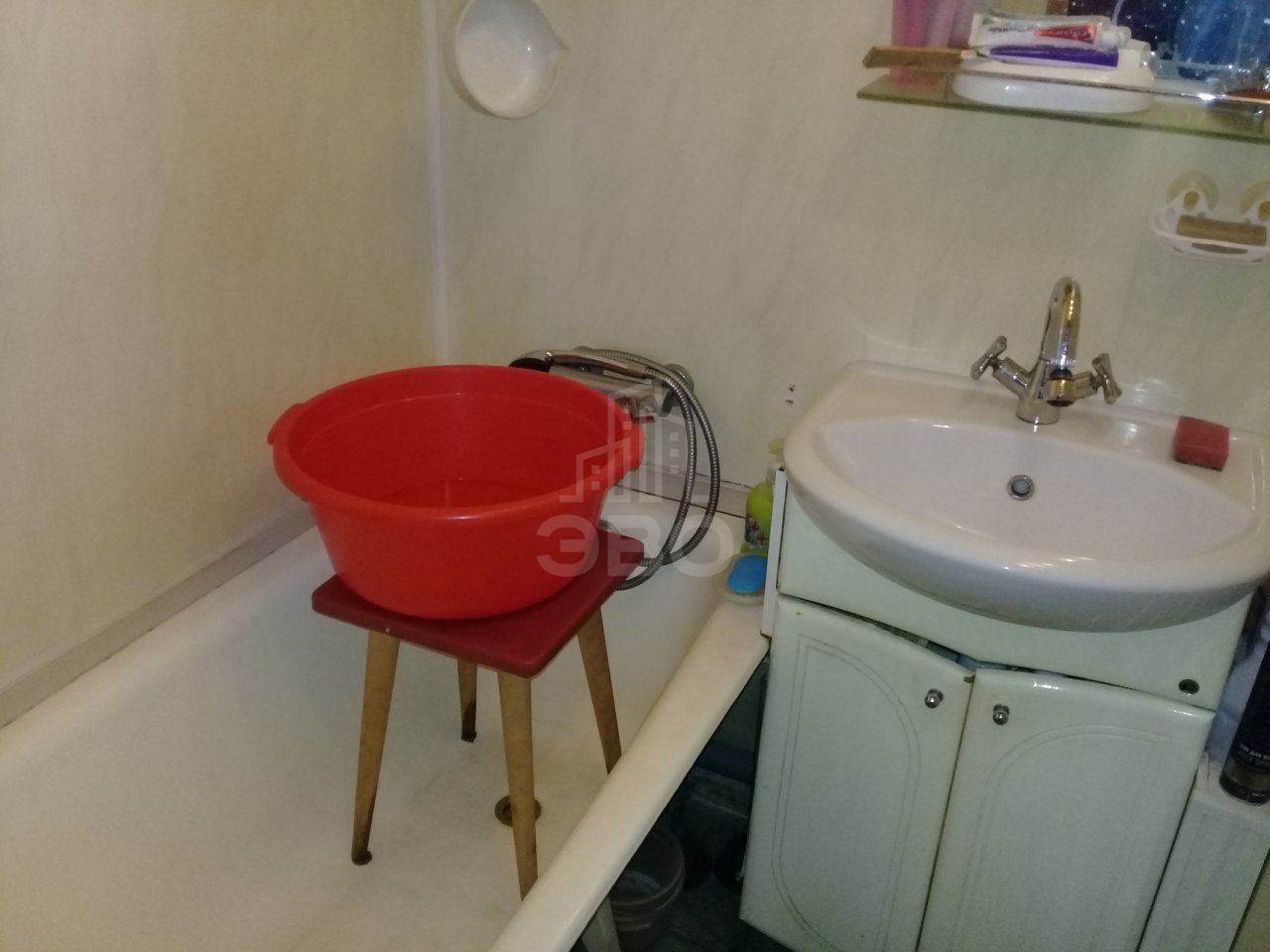 комната в Санкт-Петербурге по адресу: Художников проспект, 20, к 1