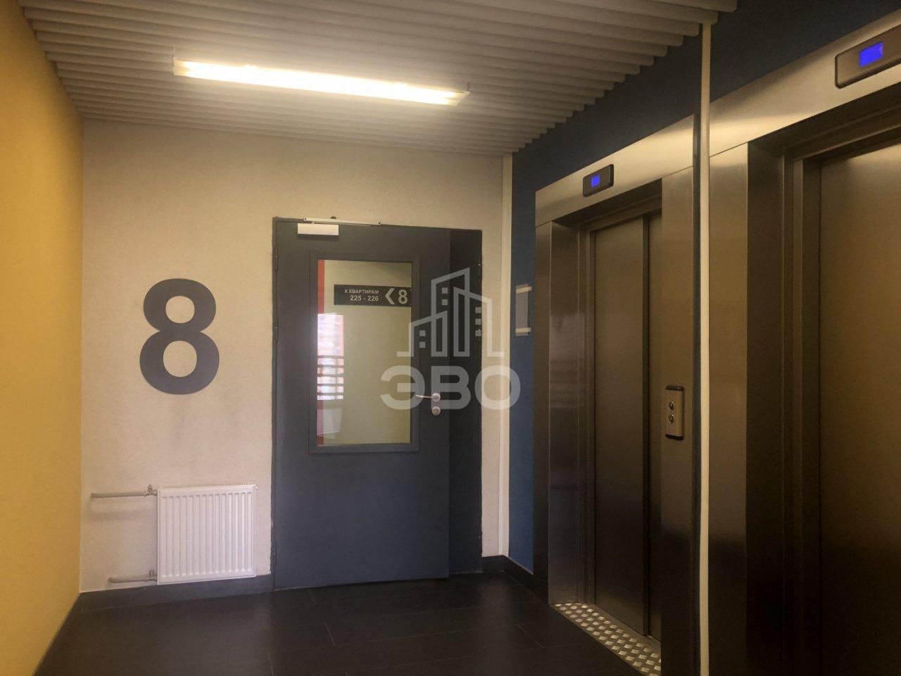 трехкомнатная квартира в Санкт-Петербурге по адресу: Оптиков ул., 34, к 1