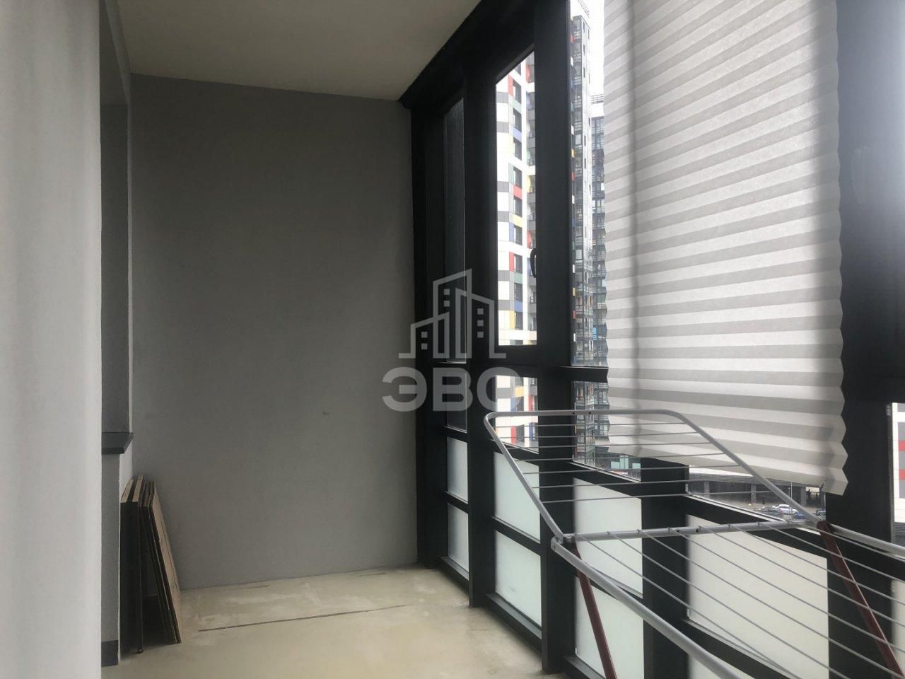 трехкомнатная квартира в Санкт-Петербурге по адресу: Оптиков ул., 34, к 1