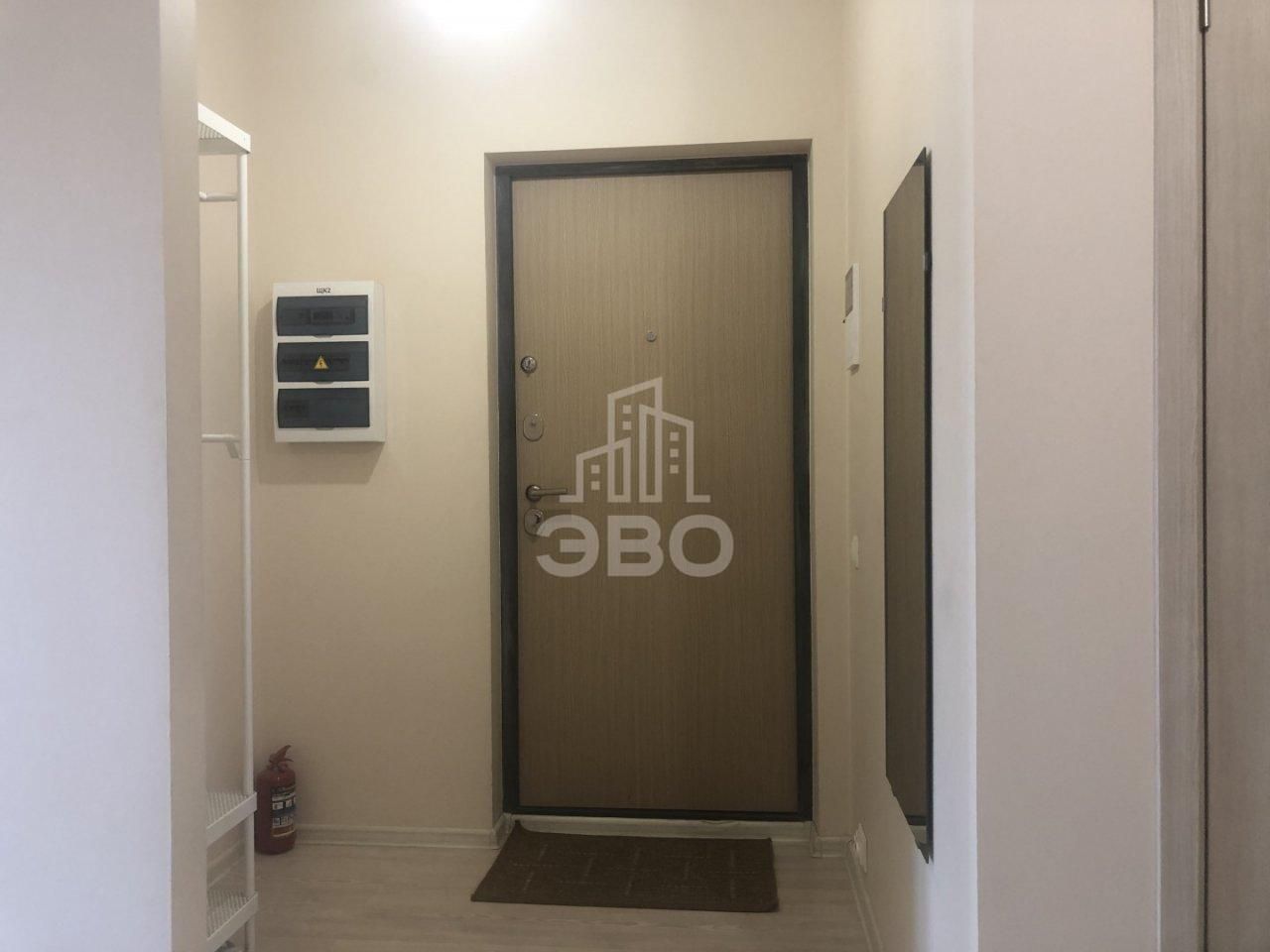 трехкомнатная квартира в Санкт-Петербурге по адресу: Оптиков ул., 34, к 1