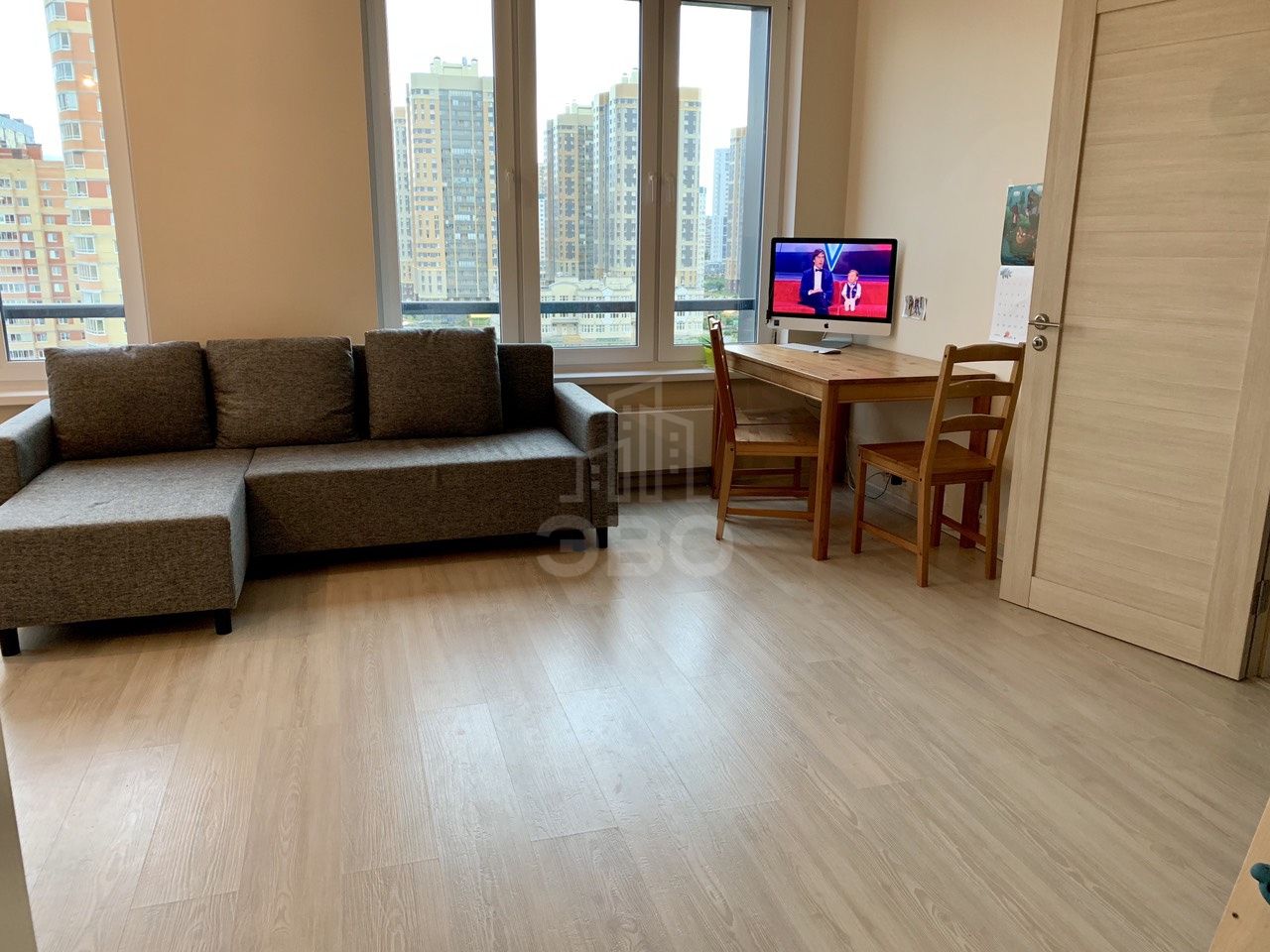 трехкомнатная квартира в Санкт-Петербурге по адресу: Оптиков ул., 34, к 1