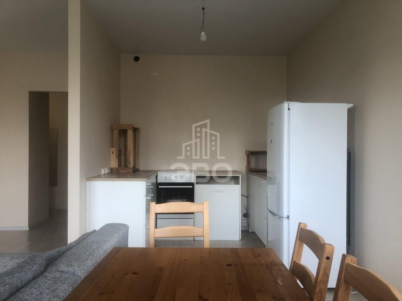 трехкомнатная квартира в Санкт-Петербурге по адресу: Оптиков ул., 34, к 1