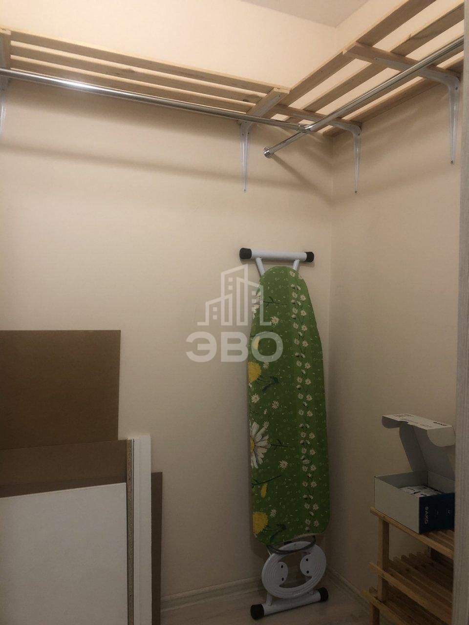 трехкомнатная квартира в Санкт-Петербурге по адресу: Оптиков ул., 34, к 1