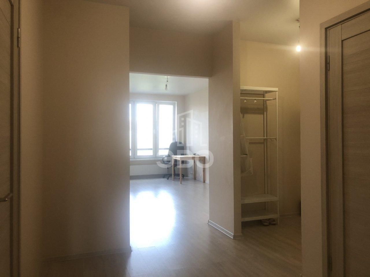 трехкомнатная квартира в Санкт-Петербурге по адресу: Оптиков ул., 34, к 1