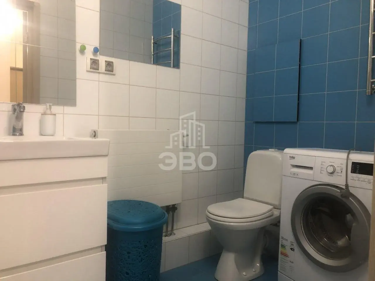 трехкомнатная квартира в Санкт-Петербурге по адресу: Оптиков ул., 34, к 1