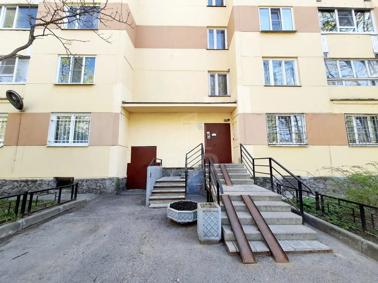 однокомнатная квартира в Санкт-Петербурге по адресу: Хошимина ул., 8, к 2