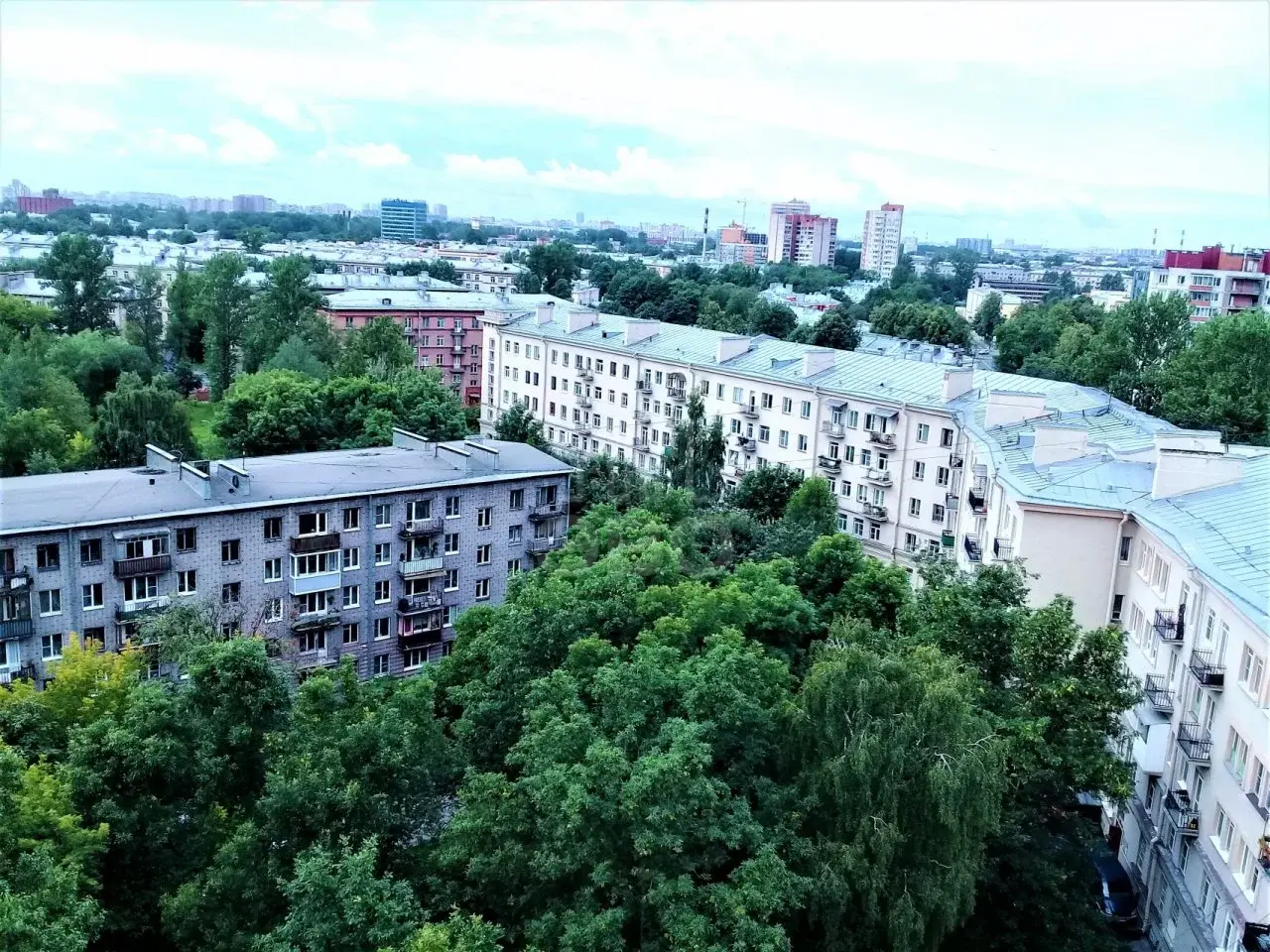однокомнатная квартира в Санкт-Петербурге по адресу: Ткачей ул., 4, к 2