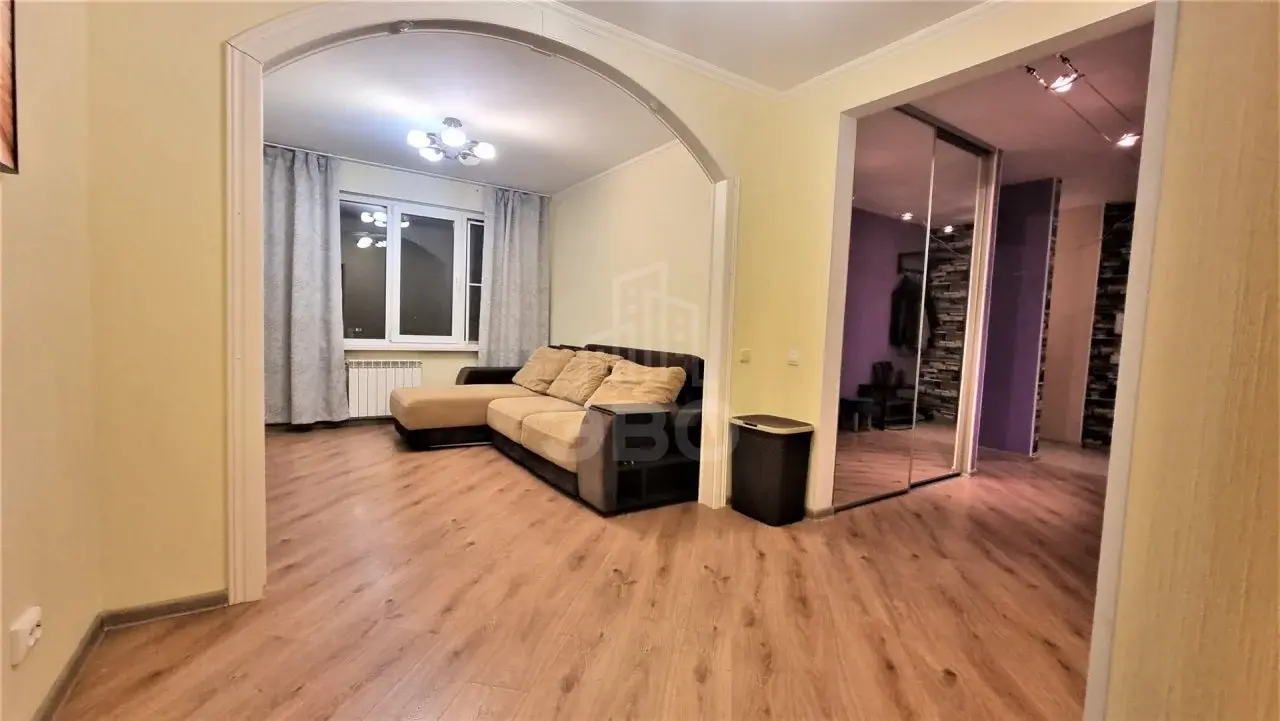 трехкомнатная квартира в Санкт-Петербурге по адресу: Королева проспект, 32, к 2