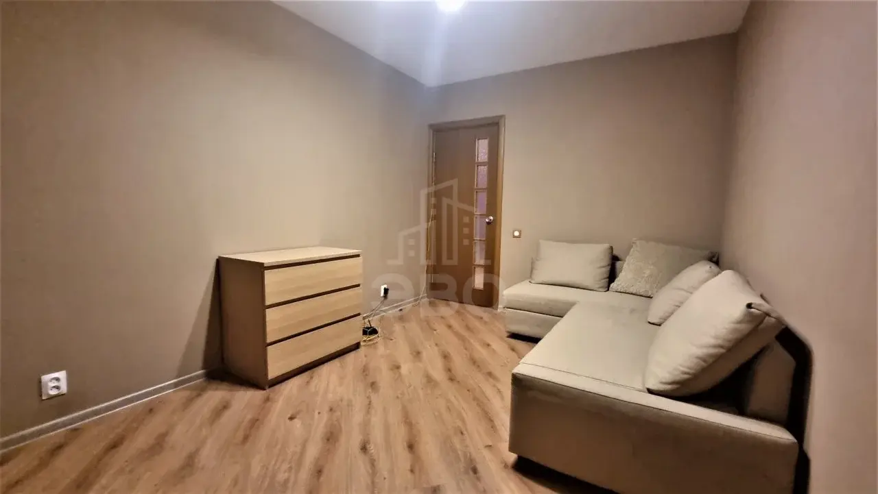 трехкомнатная квартира в Санкт-Петербурге по адресу: Королева проспект, 32, к 2