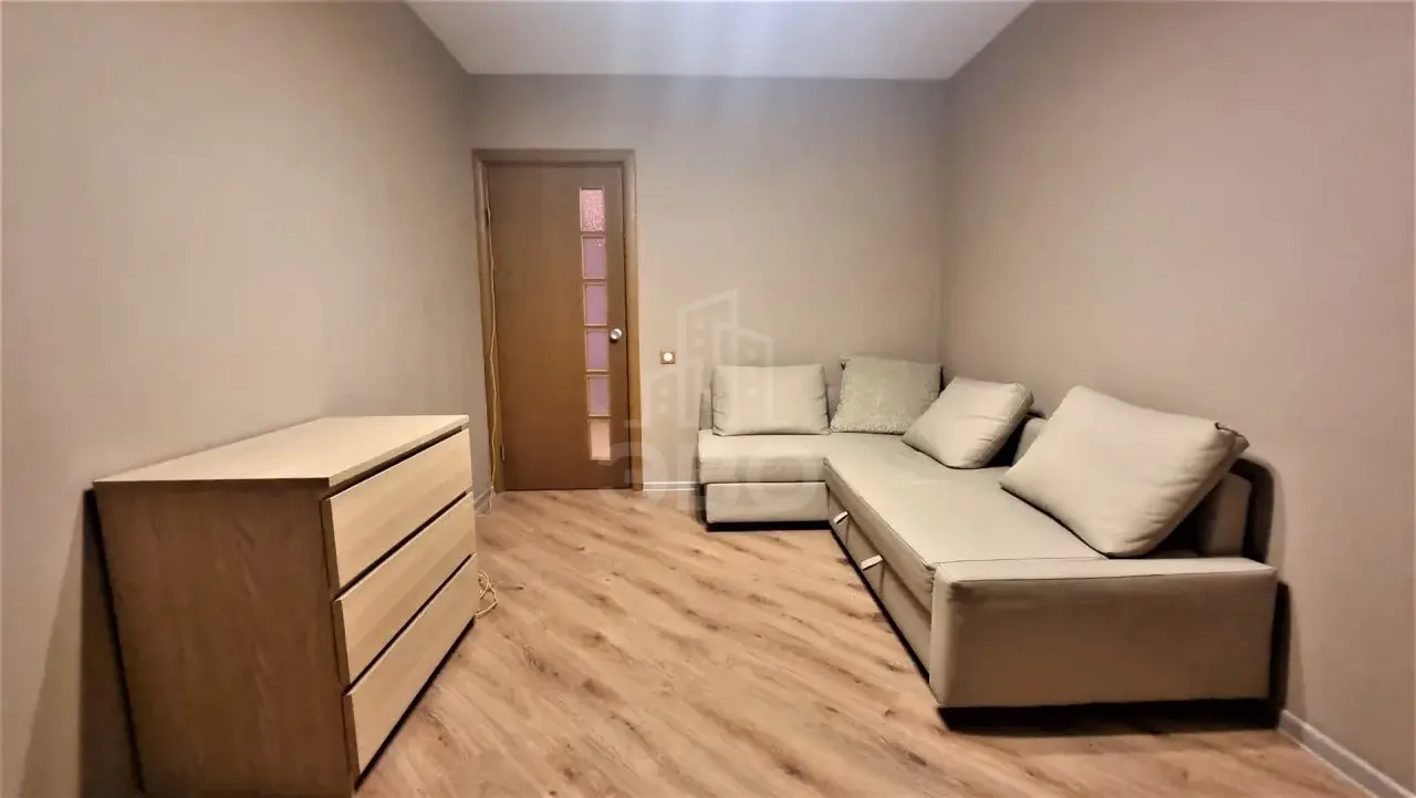трехкомнатная квартира в Санкт-Петербурге по адресу: Королева проспект, 32, к 2