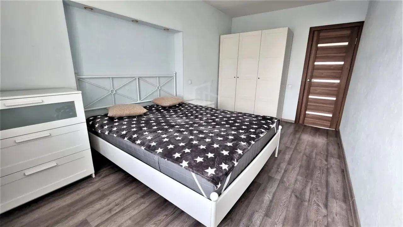 трехкомнатная квартира в Санкт-Петербурге по адресу: Королева проспект, 32, к 2