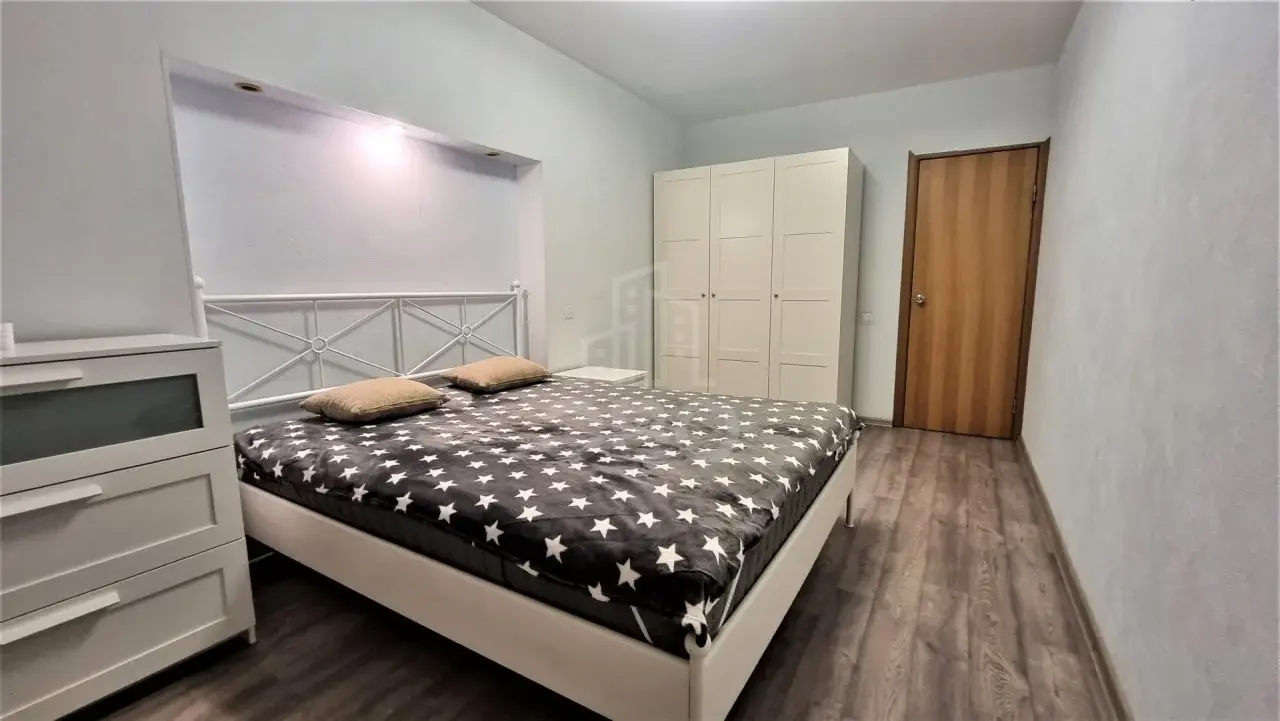 трехкомнатная квартира в Санкт-Петербурге по адресу: Королева проспект, 32, к 2