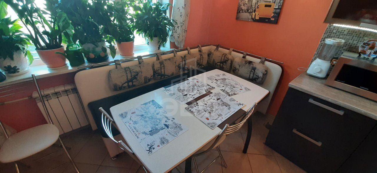 трехкомнатная квартира в Санкт-Петербурге по адресу: Комендантский проспект, 24, к 3