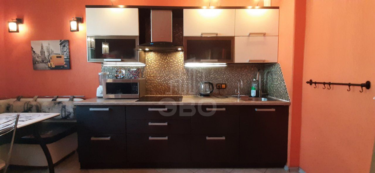 трехкомнатная квартира в Санкт-Петербурге по адресу: Комендантский проспект, 24, к 3