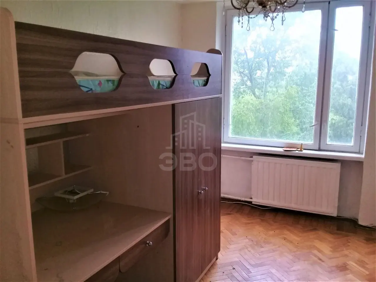 трехкомнатная квартира в Санкт-Петербурге по адресу: Сиреневый б-р., 16, к 1