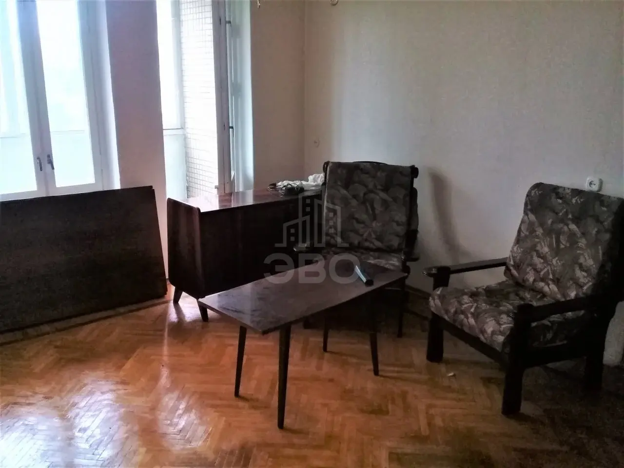 трехкомнатная квартира в Санкт-Петербурге по адресу: Сиреневый б-р., 16, к 1