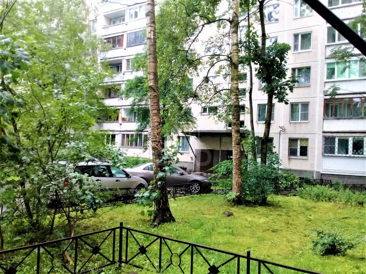 трехкомнатная квартира в Санкт-Петербурге по адресу: Сиреневый б-р., 16, к 1