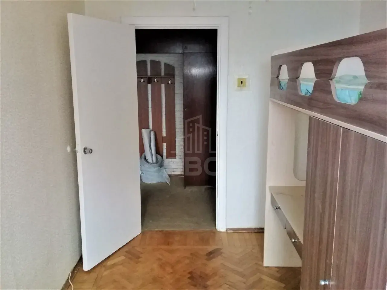 трехкомнатная квартира в Санкт-Петербурге по адресу: Сиреневый б-р., 16, к 1