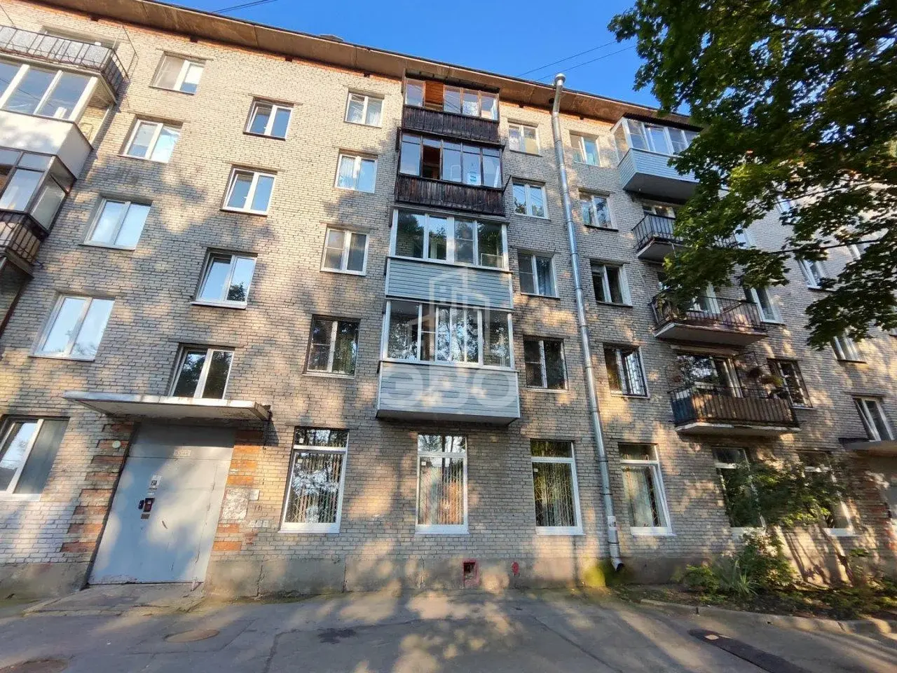 однокомнатная квартира в Санкт-Петербурге по адресу: Лазо ул., 8, к 1