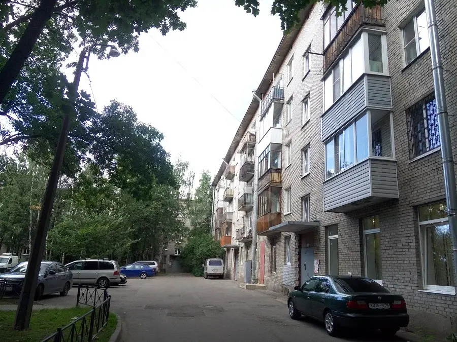 однокомнатная квартира в Санкт-Петербурге по адресу: Лазо ул., 8, к 1