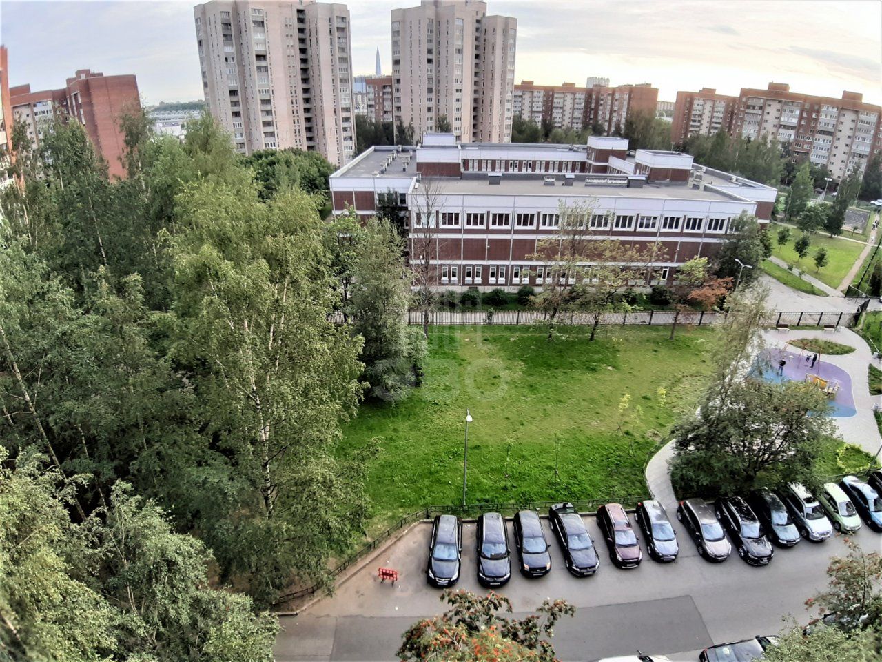 однокомнатная квартира в Санкт-Петербурге по адресу: Авиаконструкторов проспект, 8, к 2