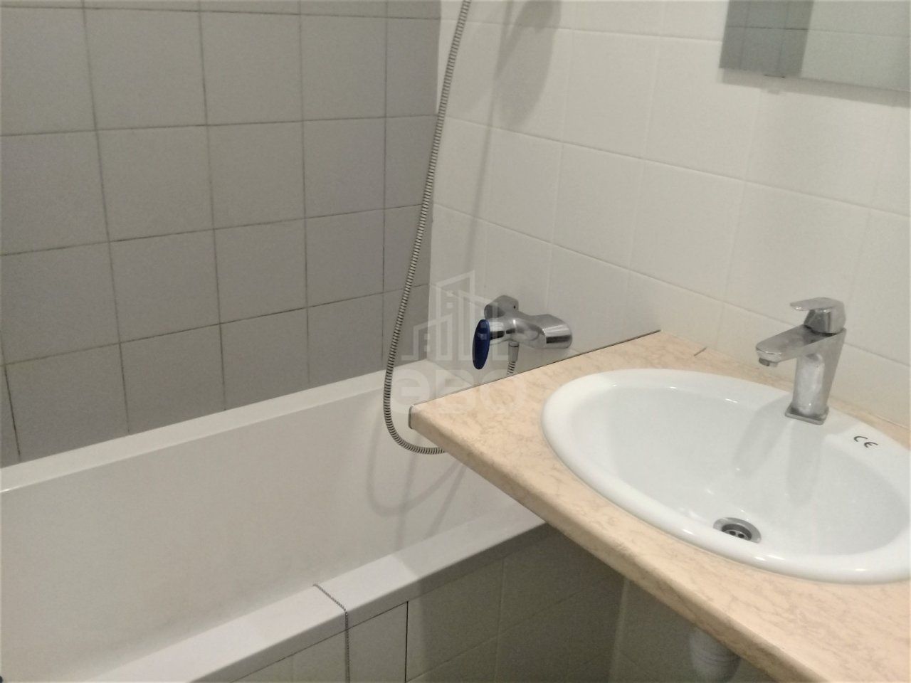 двухкомнатная квартира в Санкт-Петербурге по адресу: Королева проспект, 73