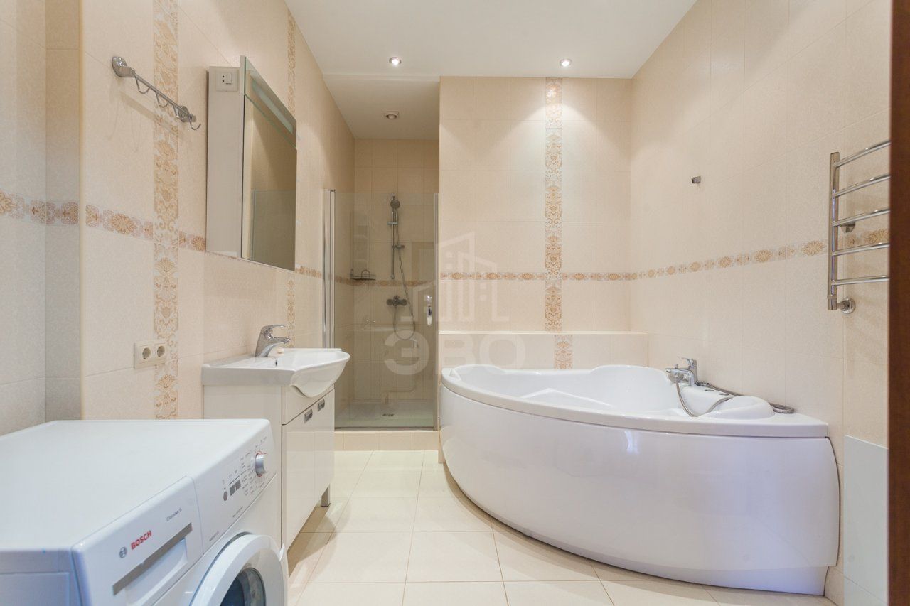 двухкомнатная квартира в Санкт-Петербурге по адресу: Большая Зеленина ул., 6