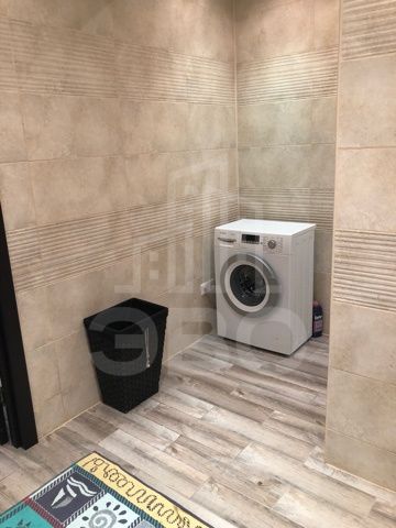 трехкомнатная квартира в Санкт-Петербурге по адресу: Маршала Тухачевского ул., 23