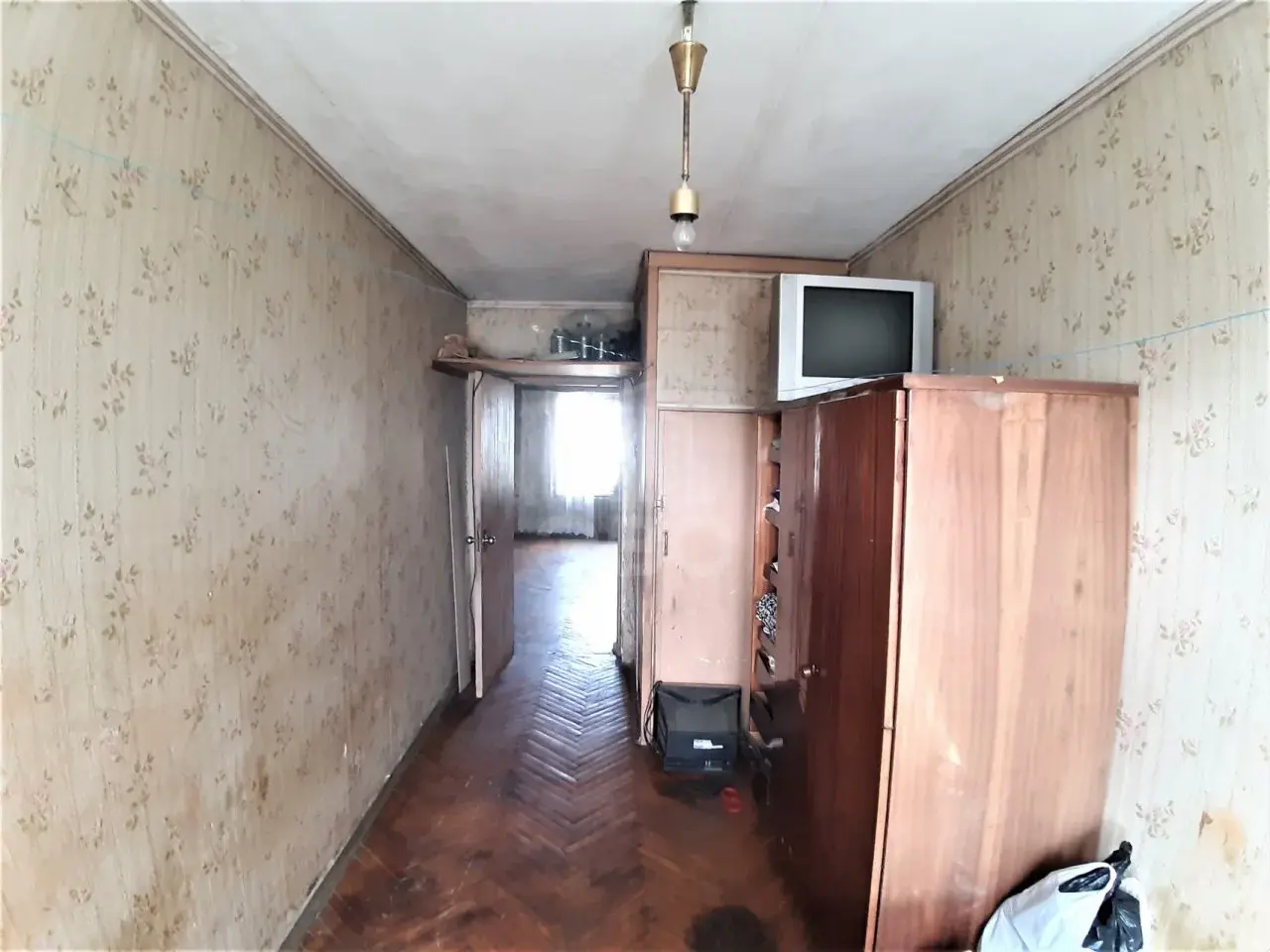 трехкомнатная квартира в Санкт-Петербурге по адресу: Кондратьевский проспект, 33