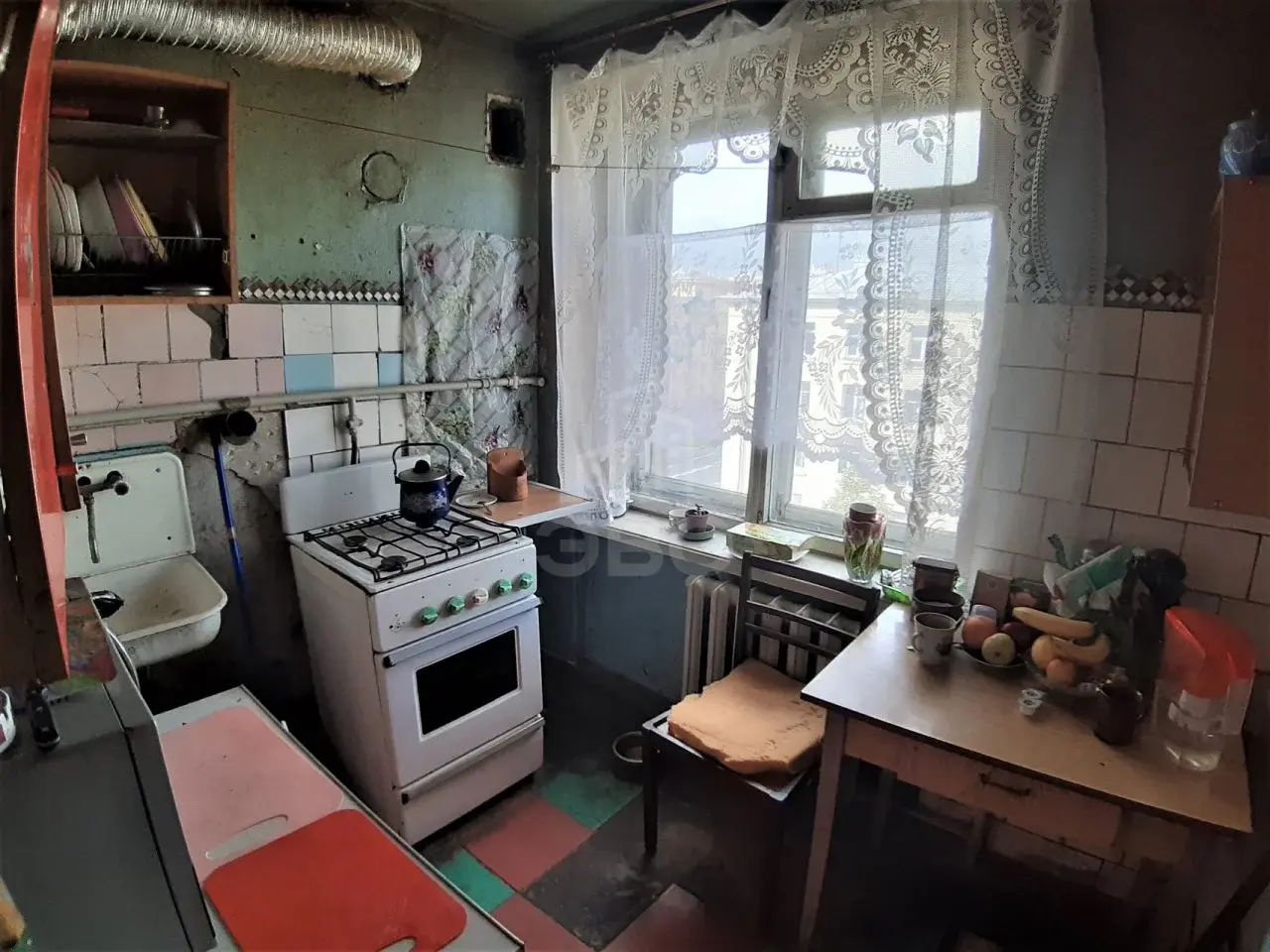 трехкомнатная квартира в Санкт-Петербурге по адресу: Кондратьевский проспект, 33