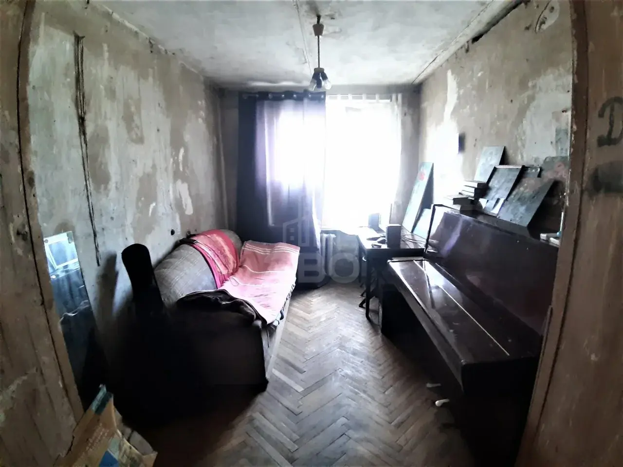 трехкомнатная квартира в Санкт-Петербурге по адресу: Кондратьевский проспект, 33