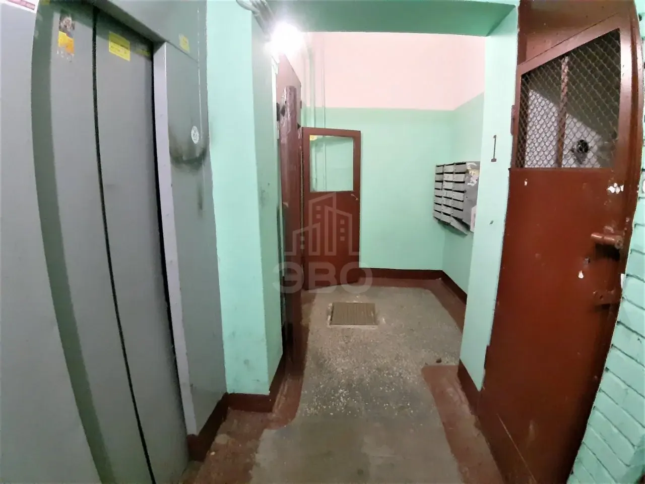 трехкомнатная квартира в Санкт-Петербурге по адресу: Кондратьевский проспект, 33
