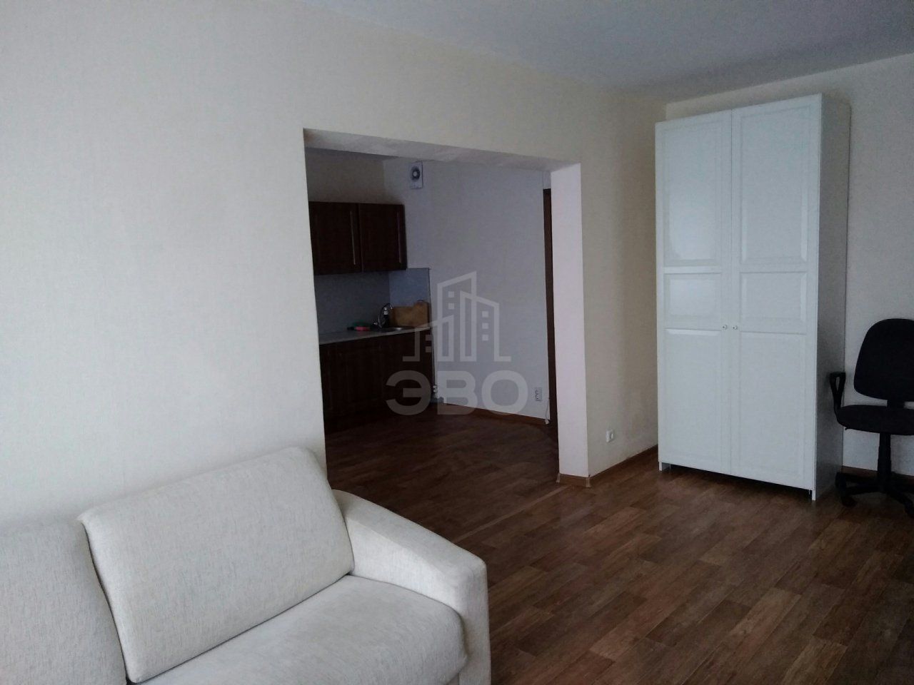 трехкомнатная квартира в Санкт-Петербурге по адресу: Кушелевская дор., 3, к 2