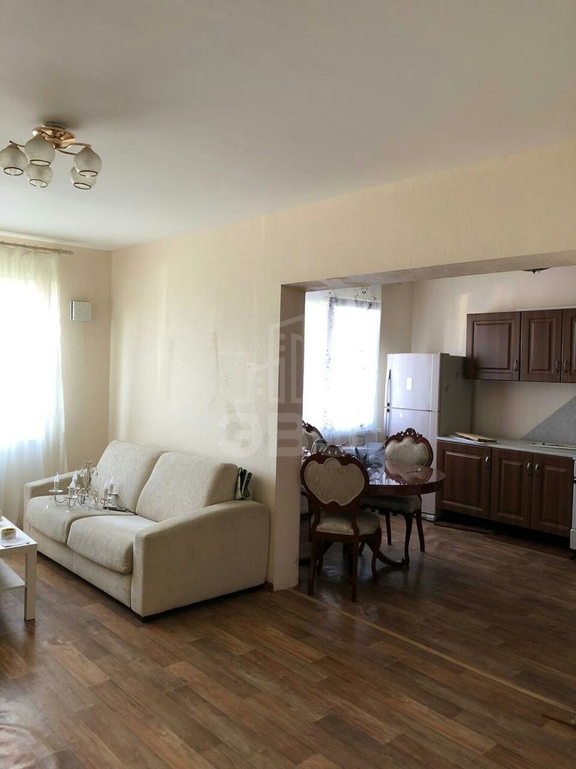 трехкомнатная квартира в Санкт-Петербурге по адресу: Кушелевская дор., 3, к 2