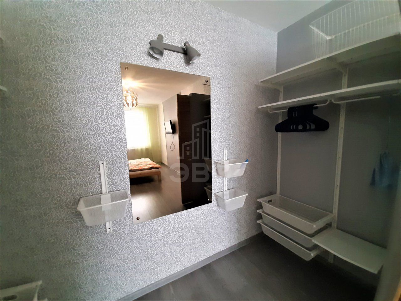 трехкомнатная квартира в Санкт-Петербурге по адресу: Бухарестская ул., 124/56