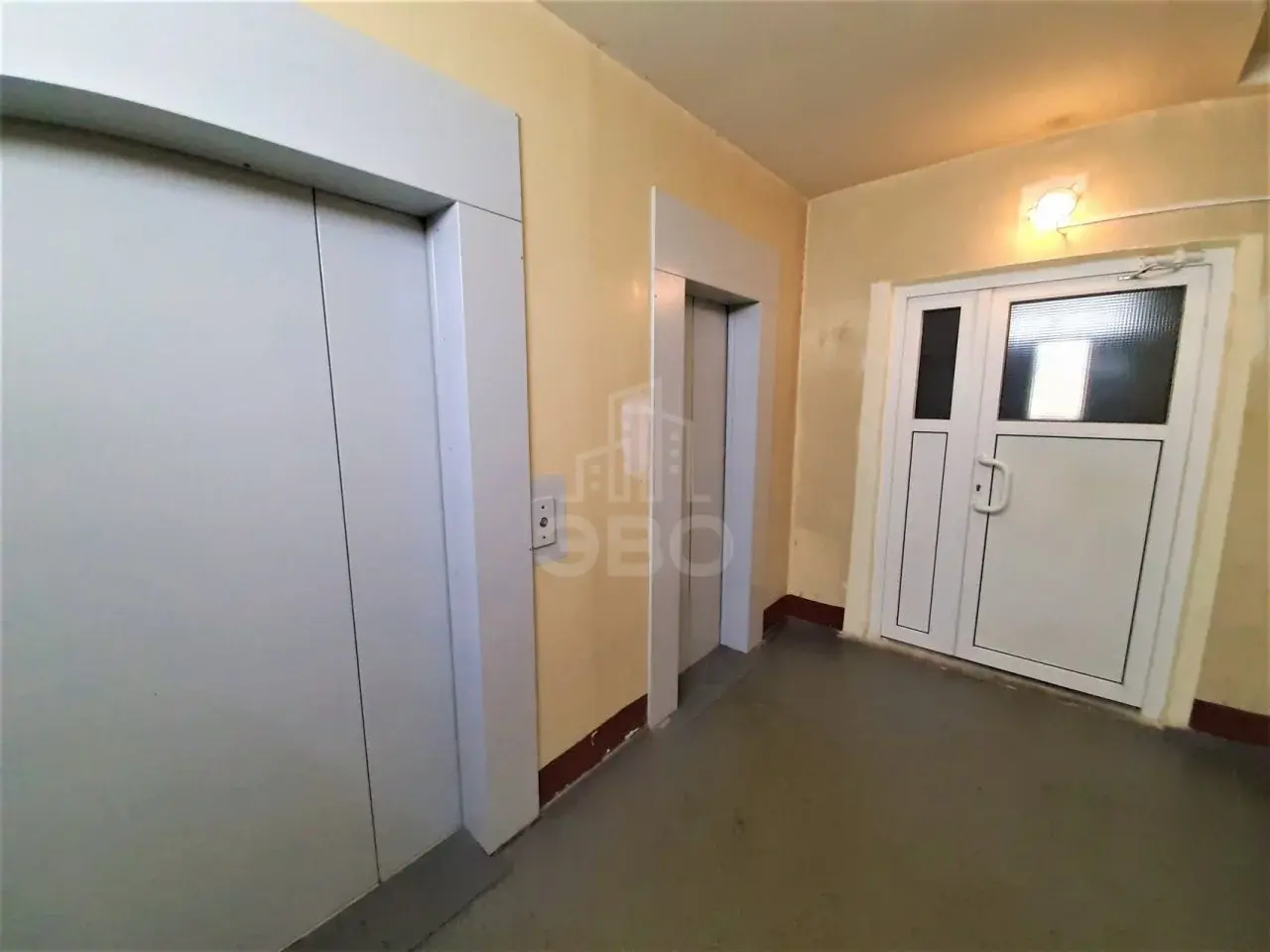 трехкомнатная квартира в Санкт-Петербурге по адресу: Бухарестская ул., 124/56