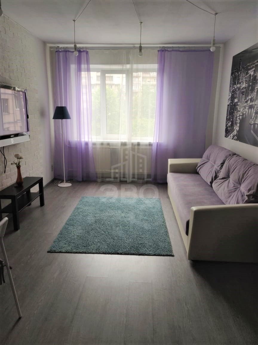 трехкомнатная квартира в Санкт-Петербурге по адресу: Бухарестская ул., 124/56