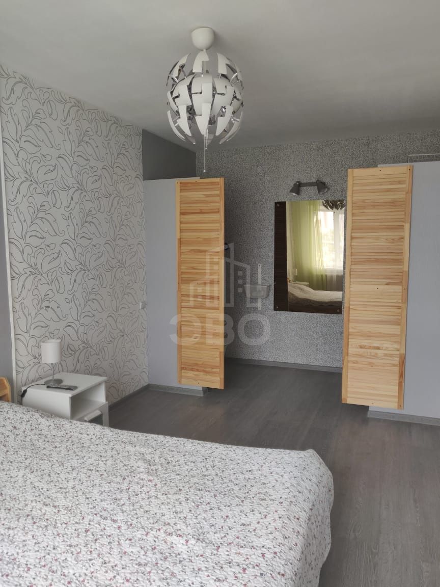 трехкомнатная квартира в Санкт-Петербурге по адресу: Бухарестская ул., 124/56