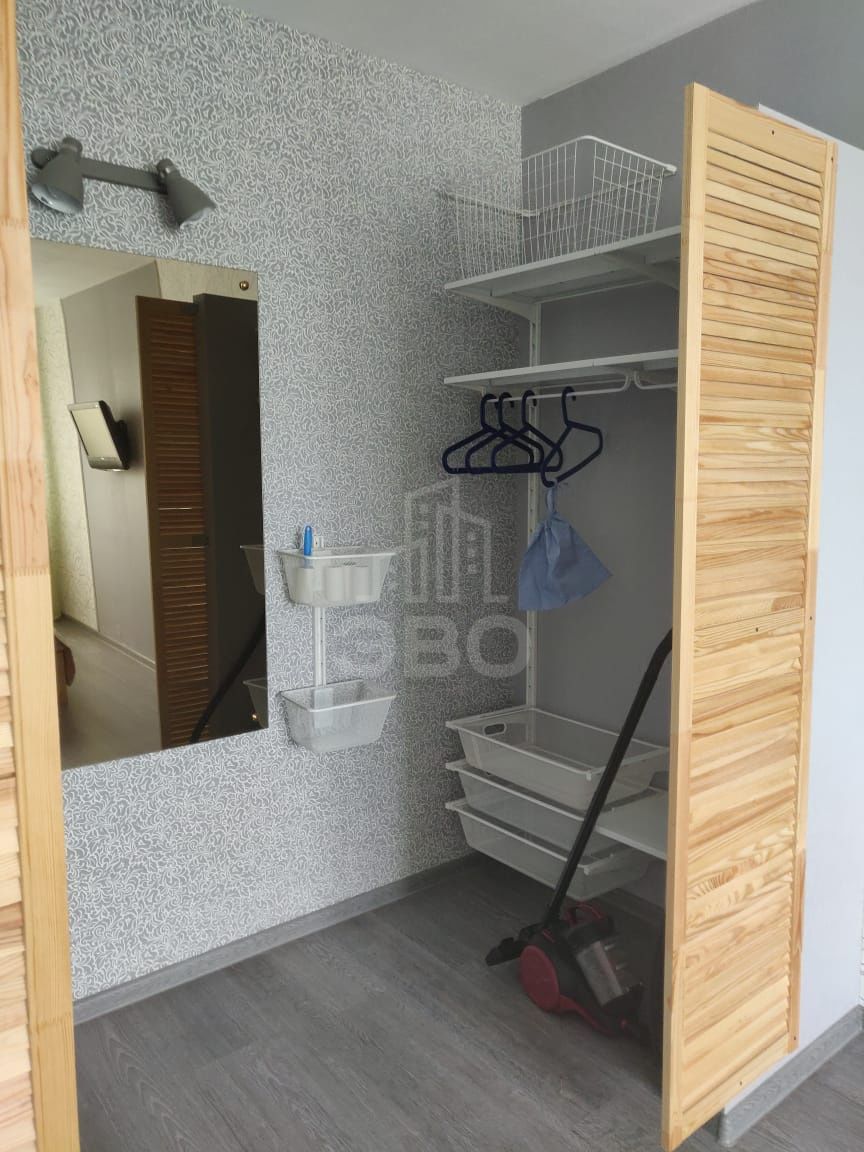 трехкомнатная квартира в Санкт-Петербурге по адресу: Бухарестская ул., 124/56