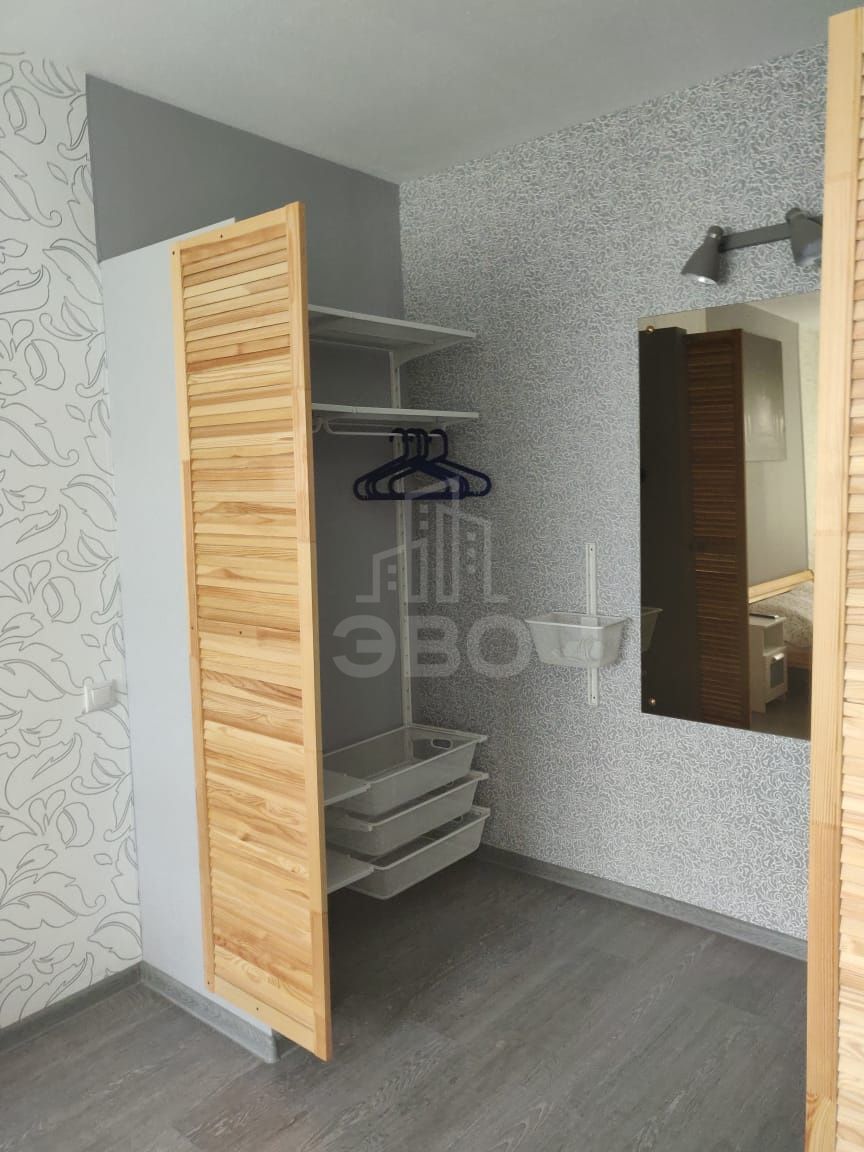 трехкомнатная квартира в Санкт-Петербурге по адресу: Бухарестская ул., 124/56