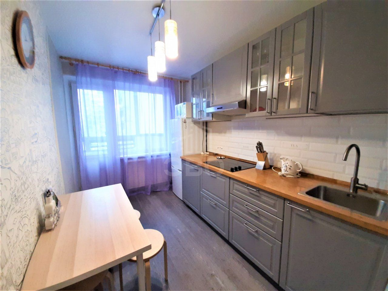 трехкомнатная квартира в Санкт-Петербурге по адресу: Бухарестская ул., 124/56