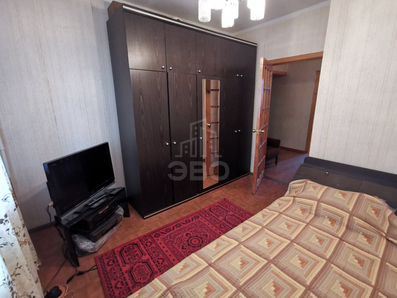 трехкомнатная квартира в Санкт-Петербурге по адресу: Наставников проспект, 41, к 2