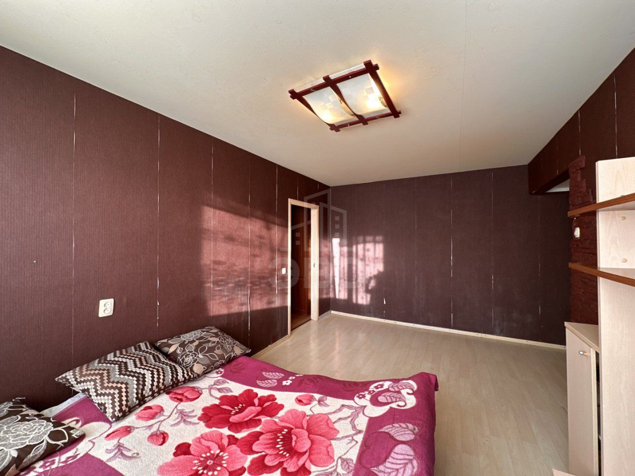 трехкомнатная квартира в Санкт-Петербурге по адресу: Купчинская ул., 15, к 2