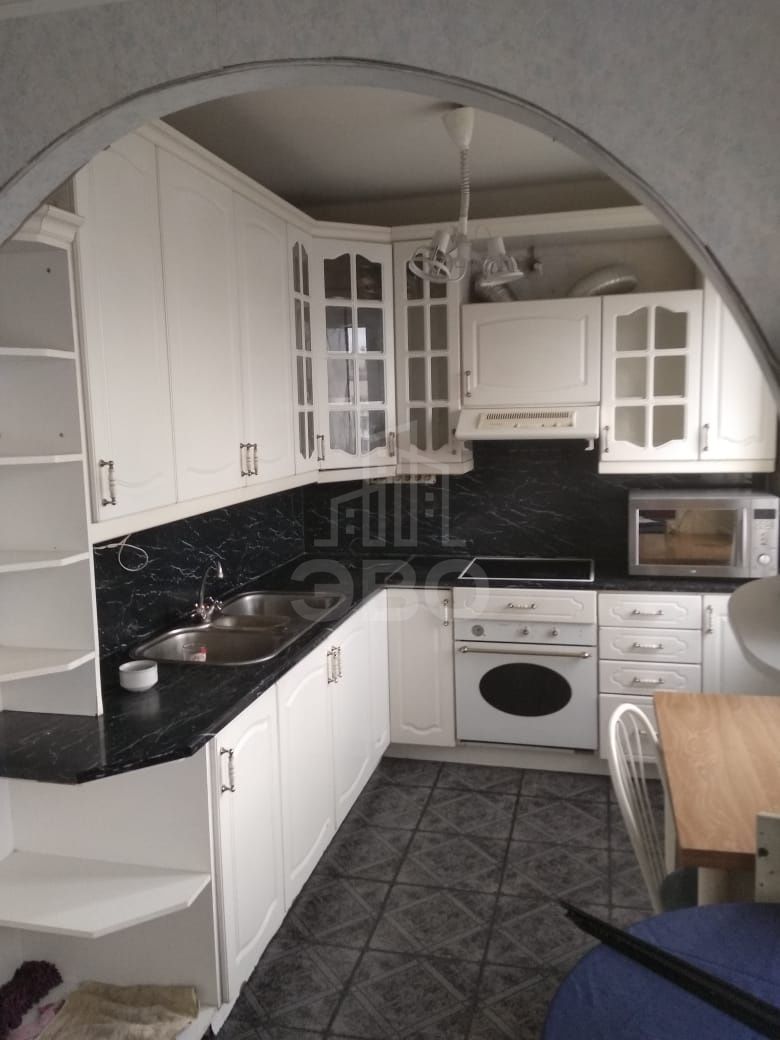 трехкомнатная квартира в Санкт-Петербурге по адресу: Индустриальный проспект, 14, к 2